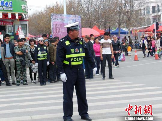 请问新疆机关上午几点上班-去新疆工作好吗