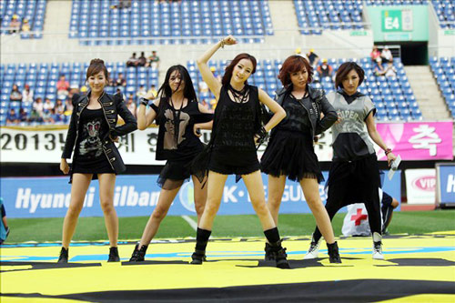 韵群星应邀赴韩抢风头 闪耀现身韩日世界杯庆