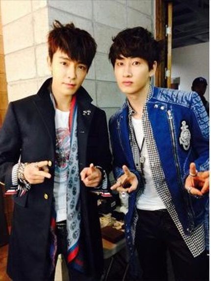 Super Junior东海晒与银赫合影 容颜消瘦|Junior|Super_凤凰音乐