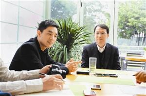 红钻幕后高管首次露面 深圳足球模式尚需检验