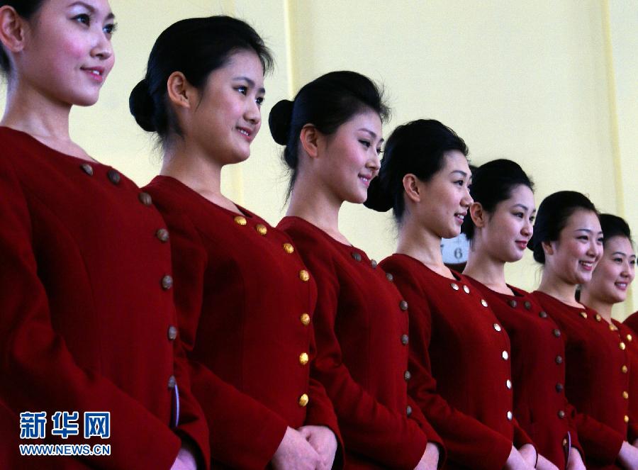 [转贴]<em>大学</em>生<em>考空姐</em>选拔现场(组图)_网友爆料_