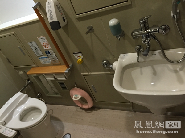 日本汽车站公厕如五星酒店 马桶自选音乐遮如厕尴尬 