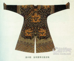 皇帝龙袍有几种颜色 雍正时期为石青月白色