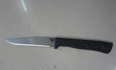 女孩深夜遭电梯抢劫淡定聊天 劫匪:算了不抢了