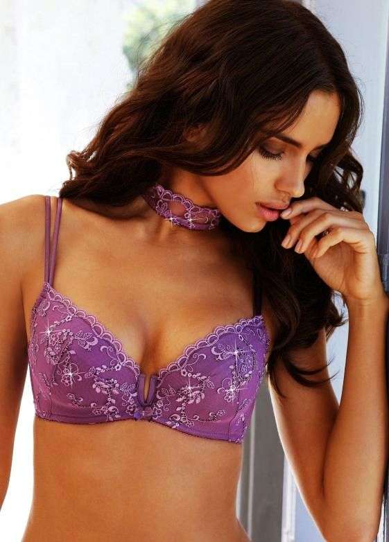 伊莲娜c罗_c罗女友伊莲娜收入(3)