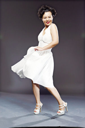 龚琳娜秀恩爱：老锣特别喜欢我的鱼尾纹