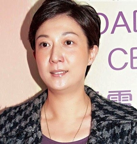 吴绮莉减肥效果显著 双下巴消失(图)