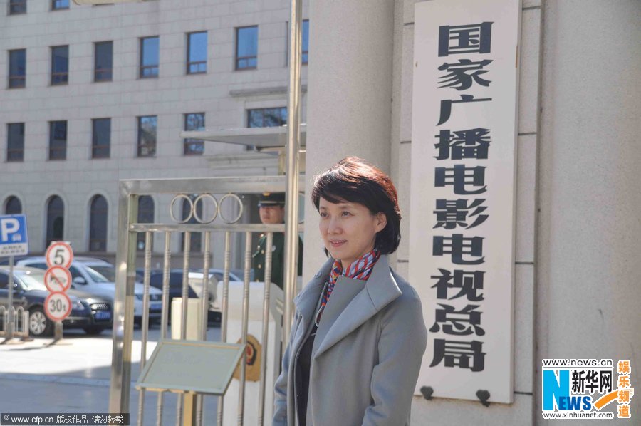 央视主持人海霞老公_央视主持人海霞收入