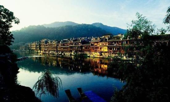 诗情画意等你千年 湘西凤凰古城游览线路全攻