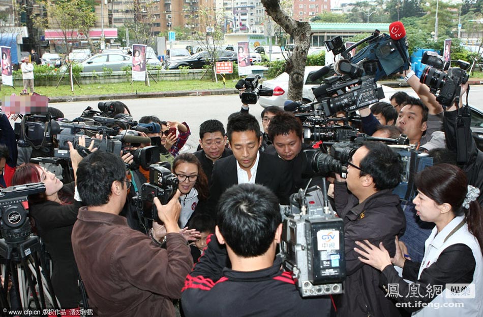 大小S父亲追悼会图片