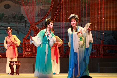 锡剧《珍珠塔》盐城开演 老剧目演出新“味道”_江苏频道_凤凰网