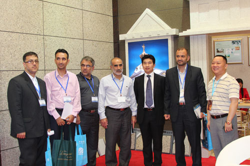 逆势飘扬 宁波华宝石节能建材有限公司走转型