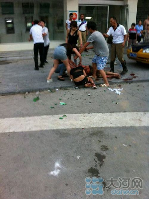 河南<em>长垣</em>街头上演血色七夕_宁波频道_凤凰网