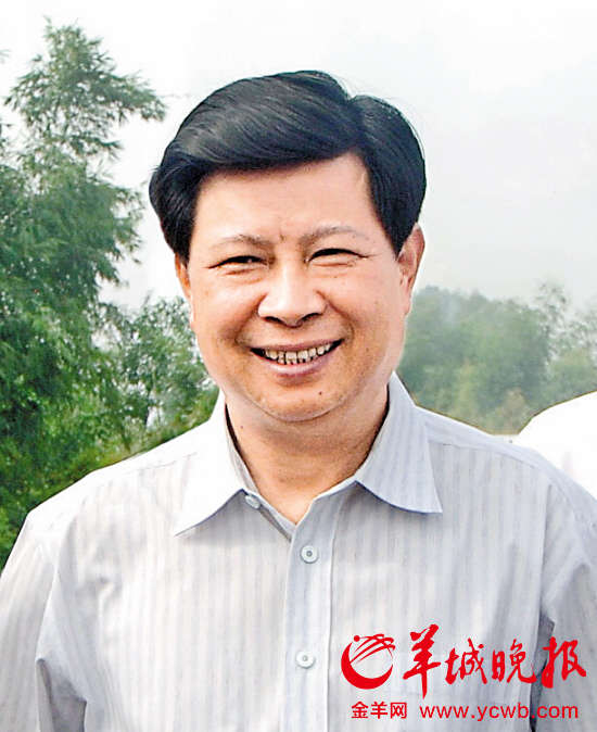 茂名原副市长李观来贪腐案开审行贿百万元