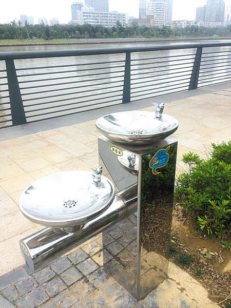 江东南路滨江公园直饮水机不出水 养护方释疑