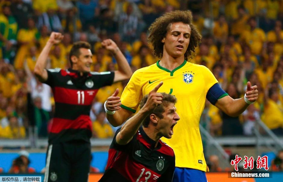世界杯巴西队1-7惨败德国 巴西球迷痛哭