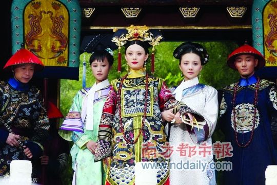 《甄嬛》奸妃炼成记:初进宫素面朝天得势后烈