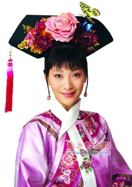 《甄嬛》奸妃炼成记:初进宫素面朝天得势后烈