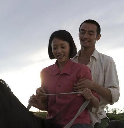 青春剧《知青》央视热播 王凯剧中遭遇疯狂爱