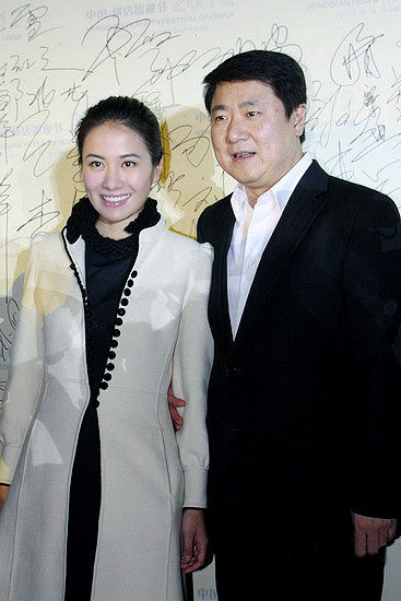 ”同时,叶璇还透露,由其担任制片人,与林峰领衔主演的新剧《紫钗图片