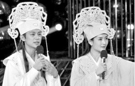 何炅谢娜上《艺术人生》 网友:央视变得亲民
