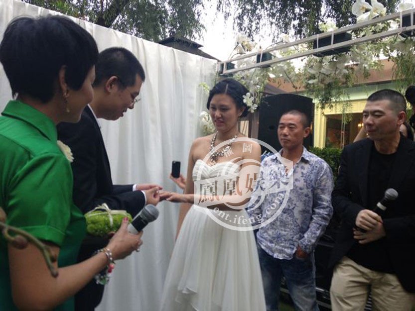 王朔缺席女儿婚礼+陈丹青:他没勇气站这(组图)