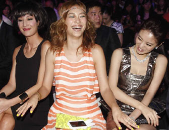 现场：众星出席杂志盛典活动