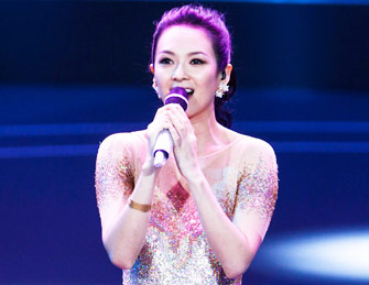  章子怡深情献唱奥运梦想盛典