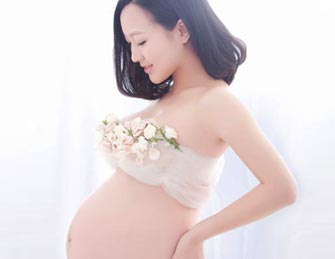 潘长江女儿潘阳自曝孕照