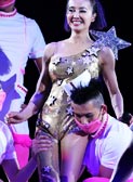 蔡依林遭男舞伴抱大腿