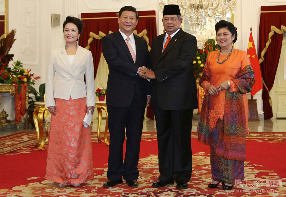 10月2日下午，習總在雅加達同印尼總統蘇西洛舉行會談。雙方共同決定把中印尼關係提升為全麵戰略夥伴關係。