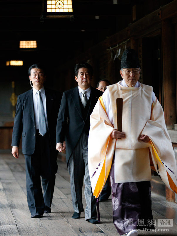 安倍参拜靖国神社(1/11)