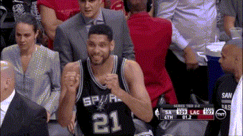 体育  伦纳德和格林抢下了关键的前场篮板,老马刺哆哆嗦嗦地争取到了