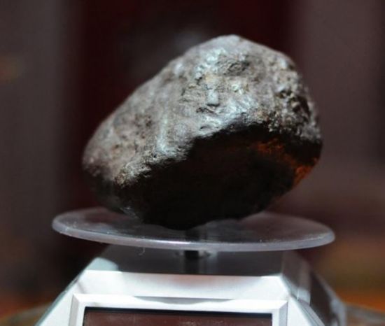 陨石8千万46亿岁历史悠久 全球最贵石头大盘点