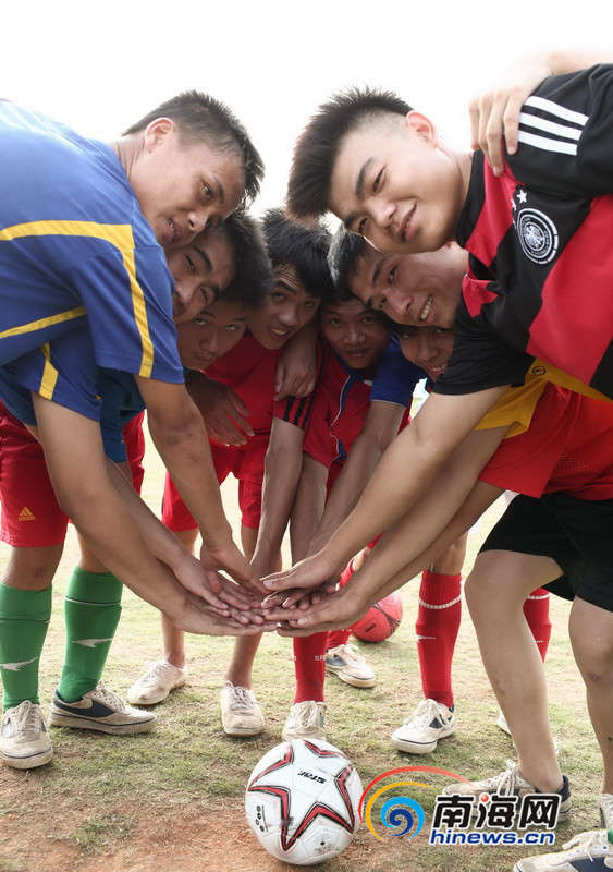 无声世界里的足球梦--致十二岁的海南省聋人足