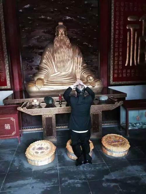 香港食神来徐祭彭祖以表崇敬_江苏频道_凤凰