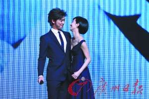 桂纶镁传情陈柏霖:喜欢这样的我们_娱乐频道_凤