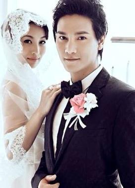 娱乐  10月30日,是丁子峻和妻子吉祥的两周年结婚纪念日.