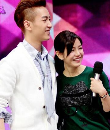 快乐大本营神雕剧组未播片段:陈妍希陈晓同步