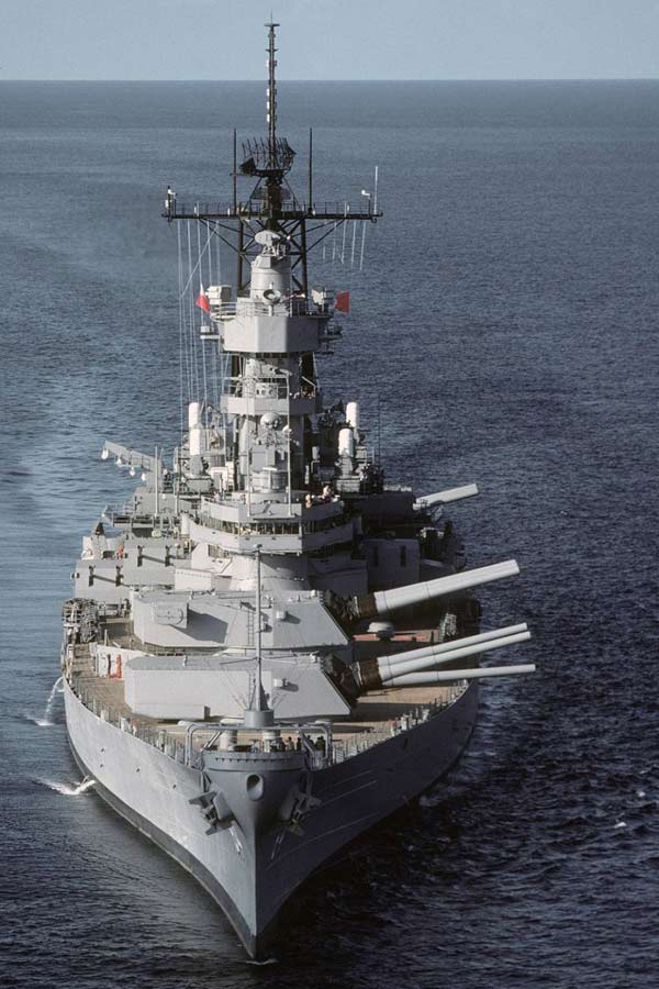 美军依阿华级战列舰-最后退役的海上霸主