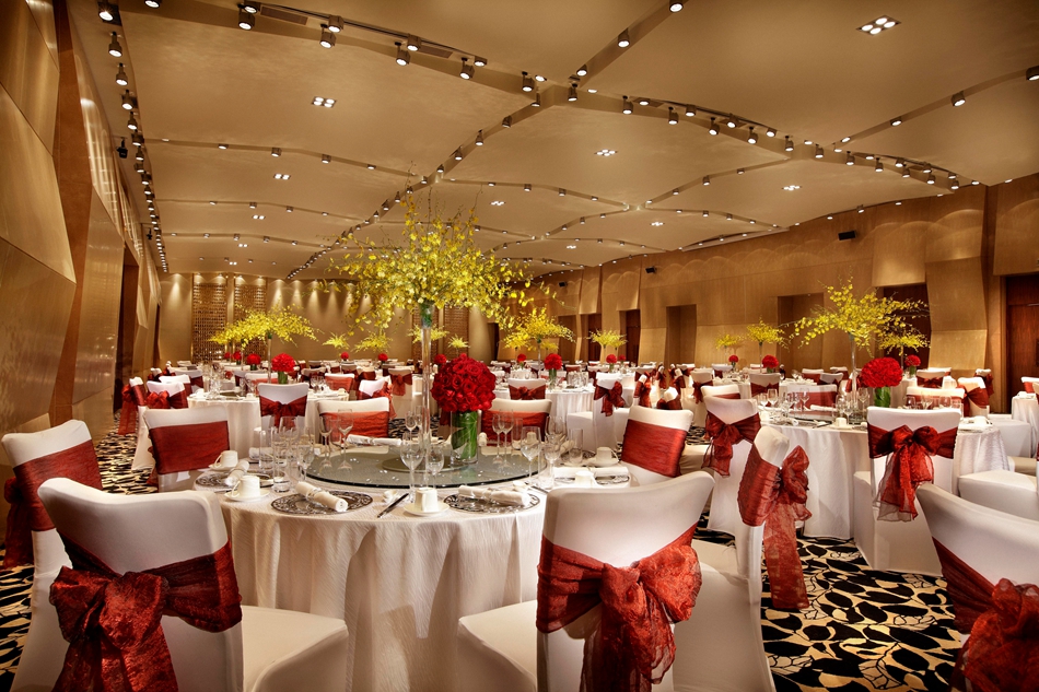 青岛海尔洲际酒店女王嫁到百万奢华婚礼