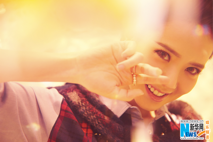 戚薇李承铉美国庆生甜蜜 对望 MV 美图抢先看_