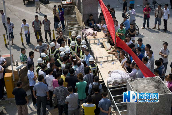 深圳发生群体性事件 警察开枪