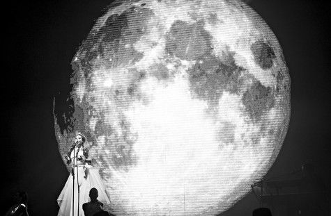 月光女神莎拉-布莱曼星空下放歌|月光女神|太空