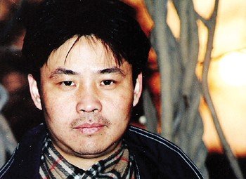 余华:在写作里找出路_西北频道_凤凰网