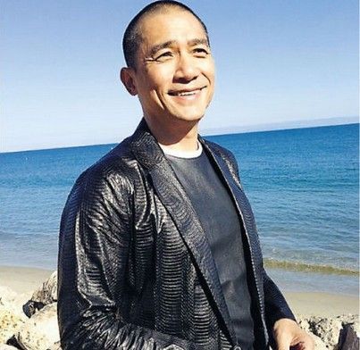 梁朝伟赴美散心 众保镖簇拥(图)