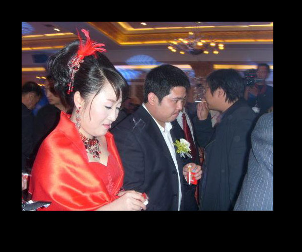 盘点明星女婿的惊人身家 <em>黄百鸣</em>女儿嫁银行少
