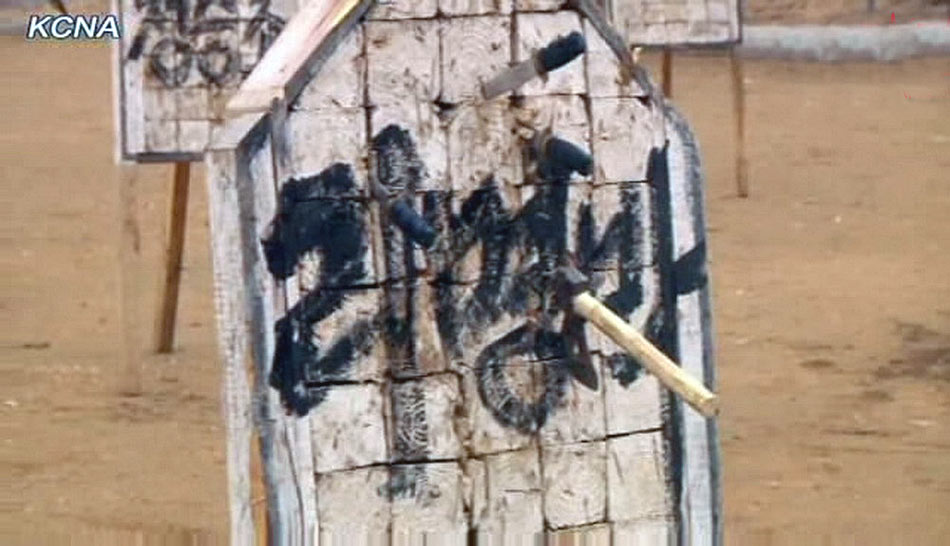 朝鲜公开人民军备战情况 发誓把首尔变成一片火海