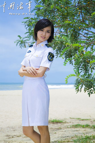 浪漫而艰辛:中国海军战舰上的漂亮女通信士官纪实