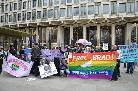 全球70座城市举行集会抗议美国泄密士兵曼宁被囚1000天(网页截图)